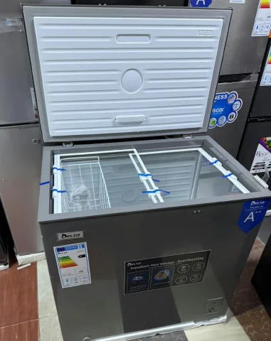 Delta deep freezer with glass cover